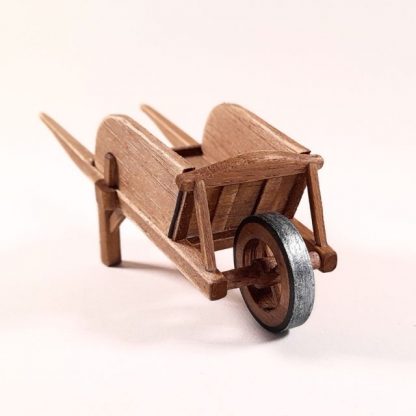 brouette miniature en bois